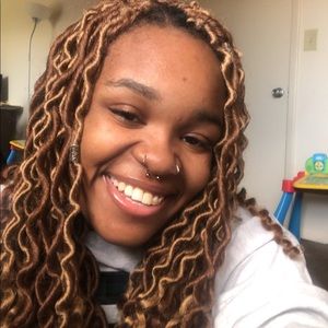 Meet your Posher, Jhaisa